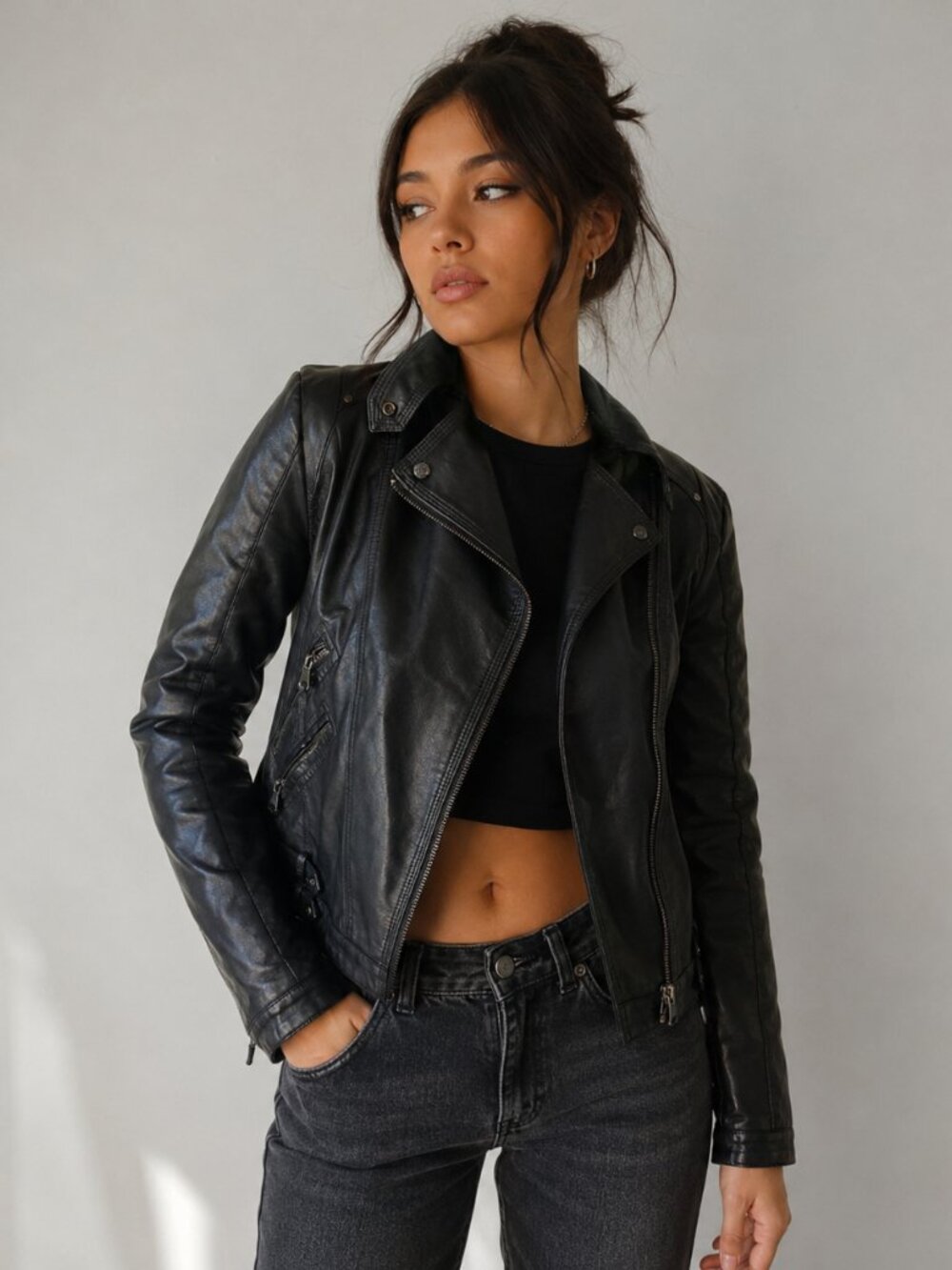 Apperloth Black Faux Leather Moto Biker Jacket Women's M Edgy Street Style